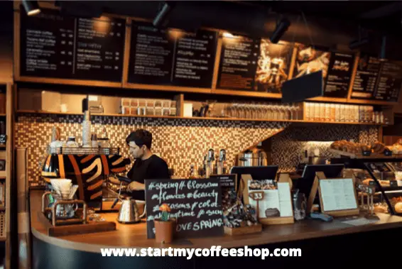 Coffee Shop vs. Restaurant (What Are The Differences?)